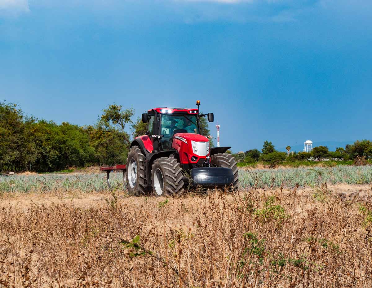 Tractor McCormick X8